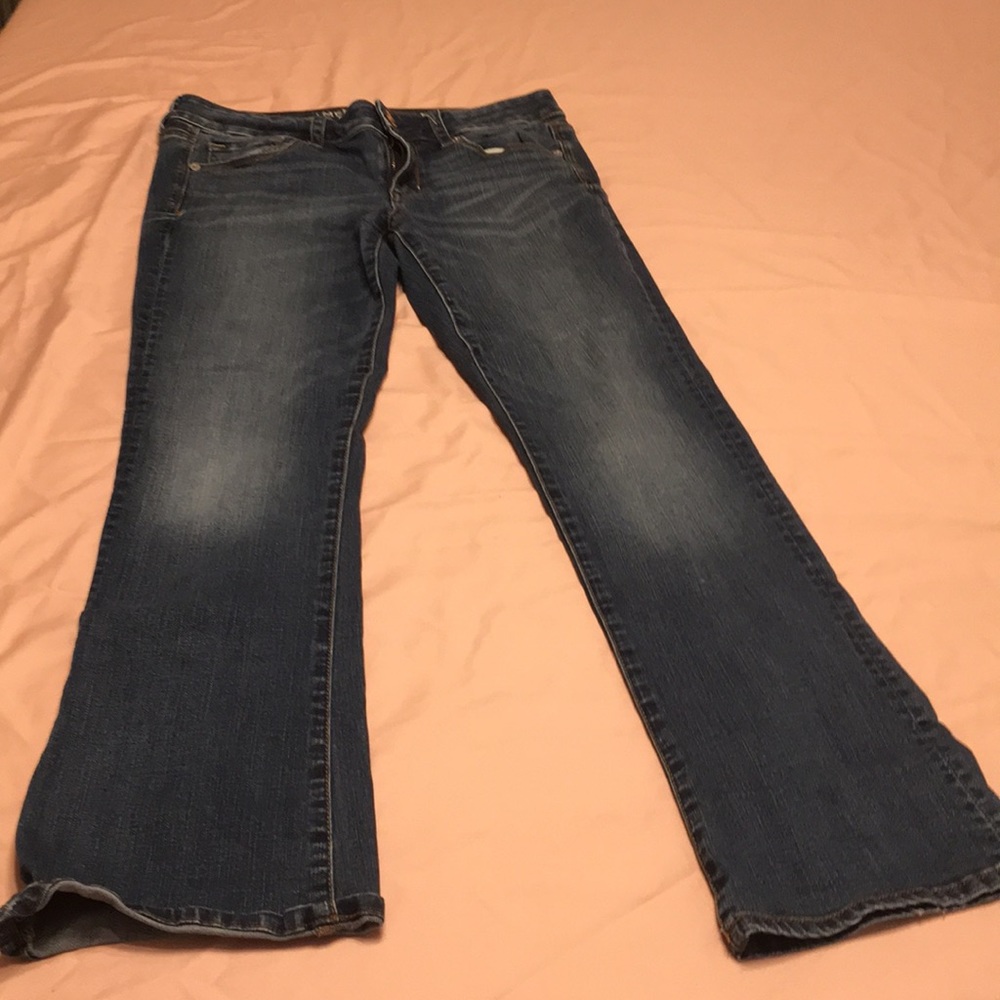 American Eagle size 10 super stretch short jeans